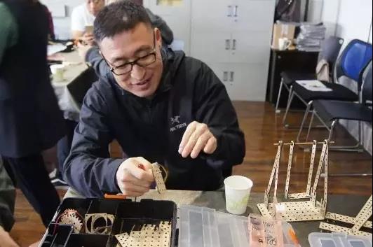 教師們樂在其中