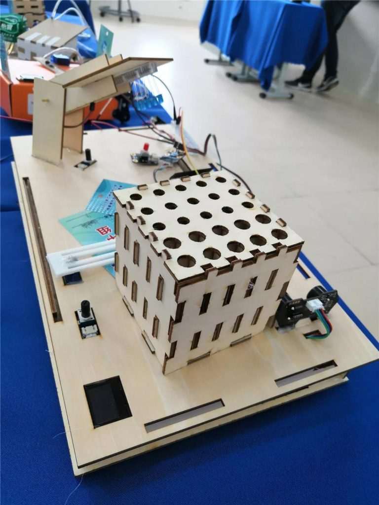 在他們的作品中，我們也能發(fā)現(xiàn)激光切割無處不在的身影。