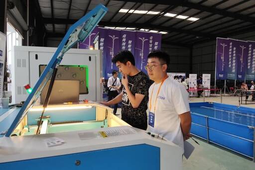 雷宇激光設(shè)備比賽現(xiàn)場