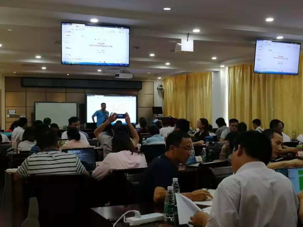 STEAM教育培訓(xùn)現(xiàn)場