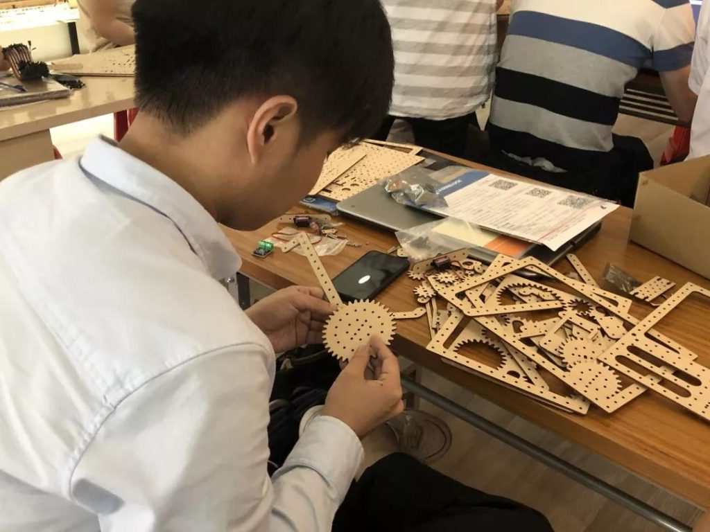 自己動手制作一個椿米機。