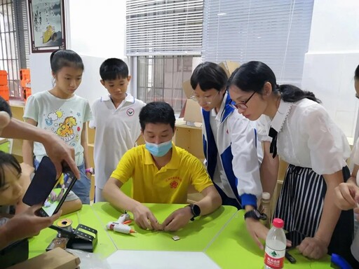 高老師的培訓(xùn)采用理論+實(shí)踐的形式進(jìn)行授課