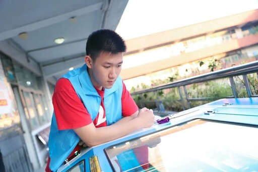 認(rèn)真又帥氣的選手