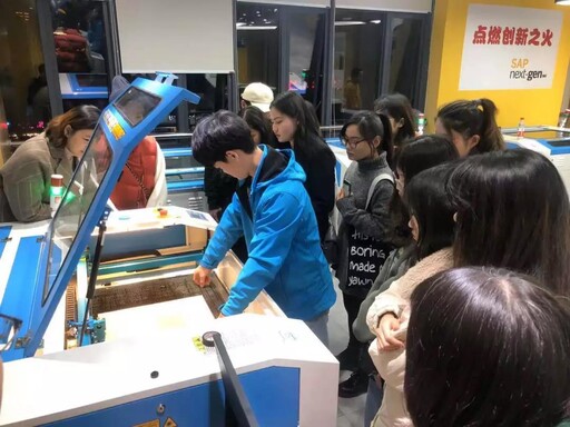 此次創(chuàng)新設(shè)計(jì)馬拉松的時(shí)長限制為24小時(shí)，比賽從12號(hào)早上開始