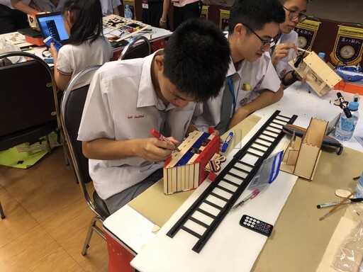 雷宇助力，首屆中泰少年創(chuàng)客馬拉松大賽完美收官！