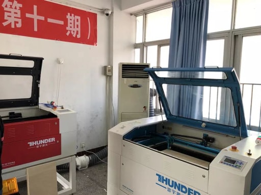 雷宇攜激光切割機(jī)雷大宇和樂造匠助力第十一期創(chuàng)客教育教師研修班，受到了一致好評。