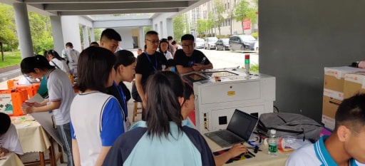 火熱持續(xù)，雷宇攜創(chuàng)趣天地、蘑菇云創(chuàng)客點(diǎn)燃雙城造物激情！