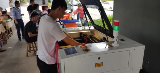 火熱持續(xù)，雷宇攜創(chuàng)趣天地、蘑菇云創(chuàng)客點(diǎn)燃雙城造物激情！