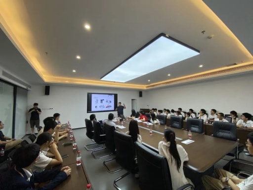 探索雷宇集團(tuán)，開啟科創(chuàng)之旅