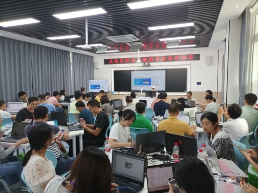 雷宇助力廣州市從化區(qū)科技競(jìng)賽指導(dǎo)教師培育活動(dòng)——激光造物課堂圓滿完成！