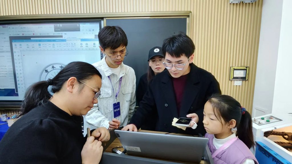 雷宇教育助力2025中國(guó)青少年科技教育工作者協(xié)會(huì)年會(huì)，G03工作坊在延吉成功舉辦